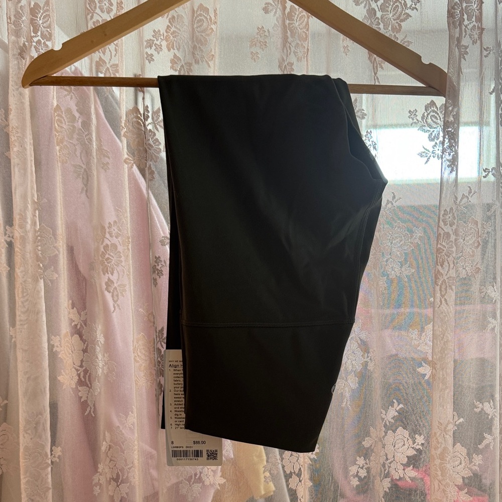 NWT! Lululemon Align High Rise Crop 21”